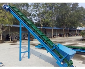 皮帶輸送機